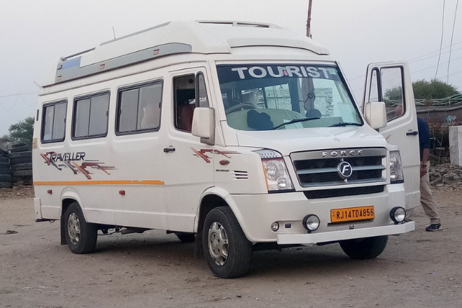 Tempo Traveler
